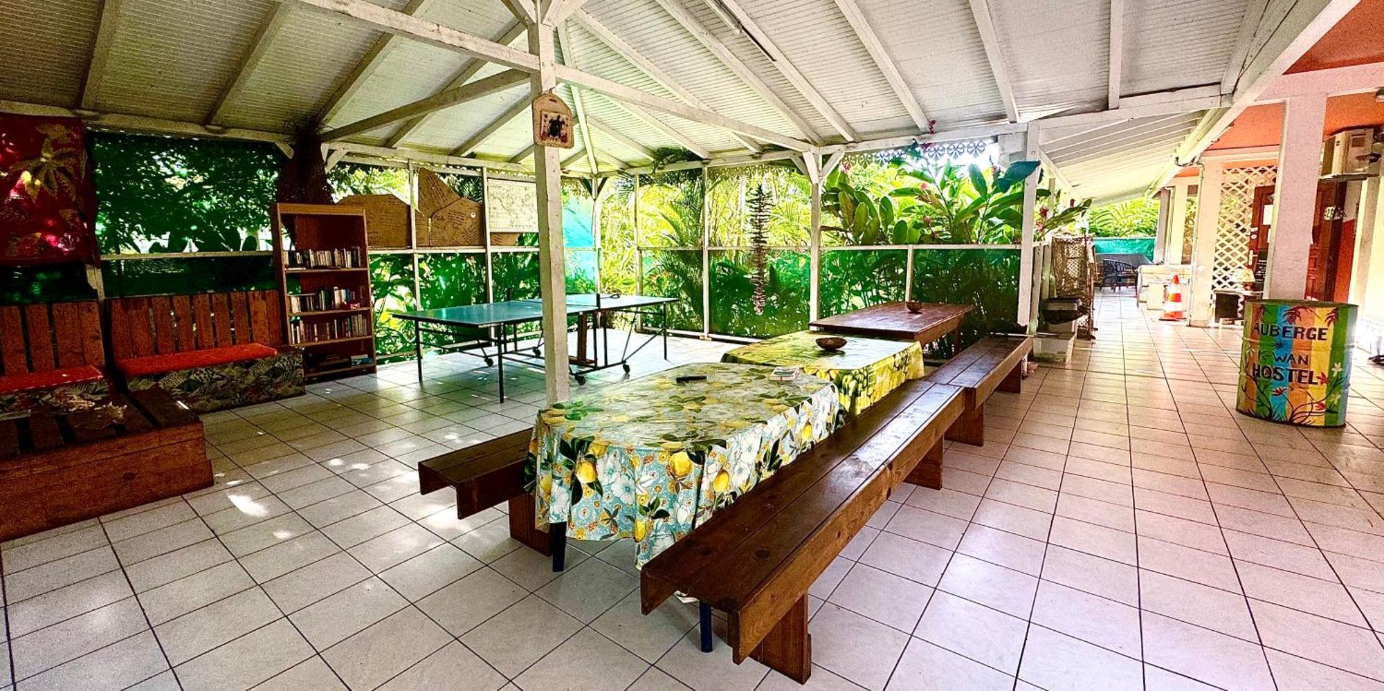 Auberge K-Wan Hostel - Proche Plages Deshaies Exterior foto